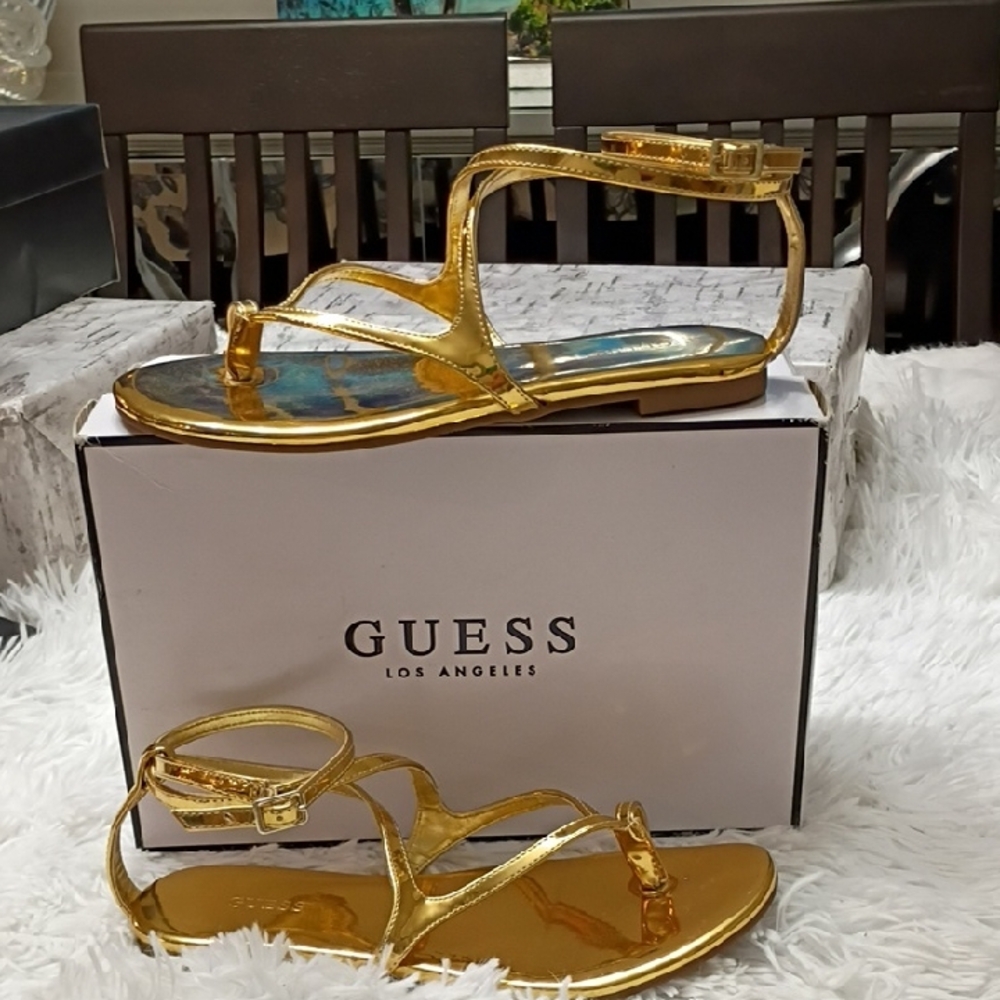 GUESS Nalanie Gold Metallic  Ankle Strap Bo Ho Flat Gladiator Sandals 7.5